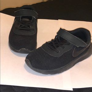 Black nike toddler shoes Size 10c